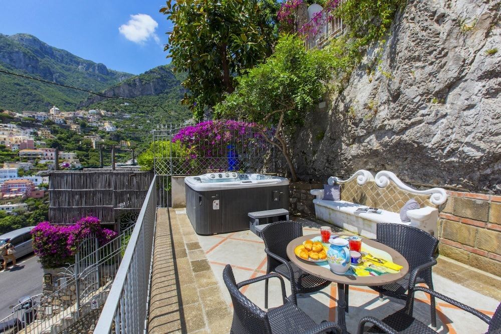 Casa Volte Alte in Positano House, Smoking 8