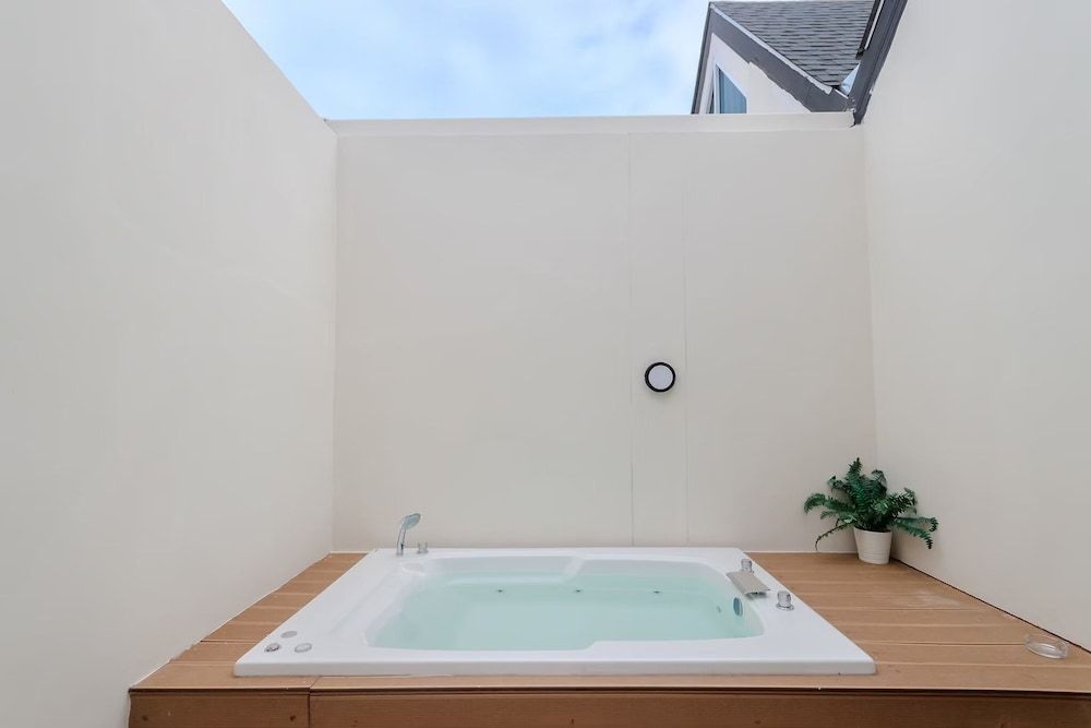 Nidhra Villa House 4