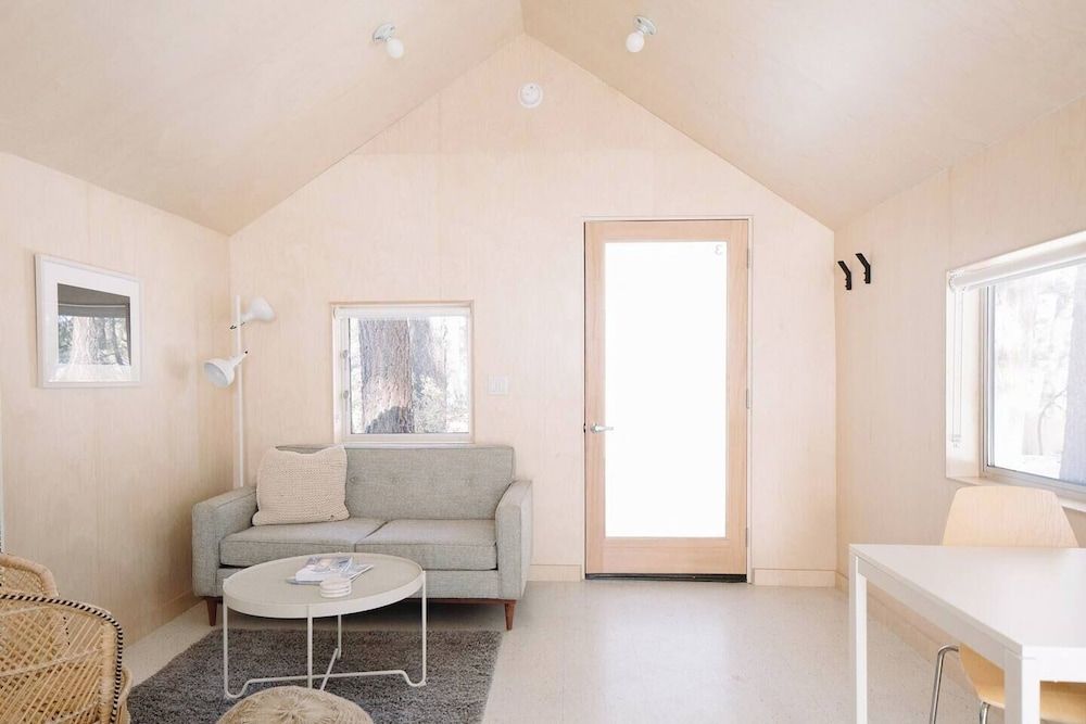 Colorado Lodge Premier Cabin, 1 Queen Bed, Garden View (C3) 7