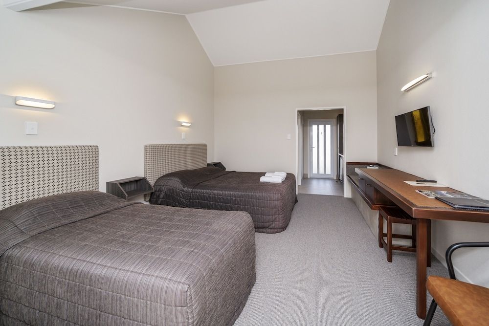 The Furlong Superior Studio Unit Triple