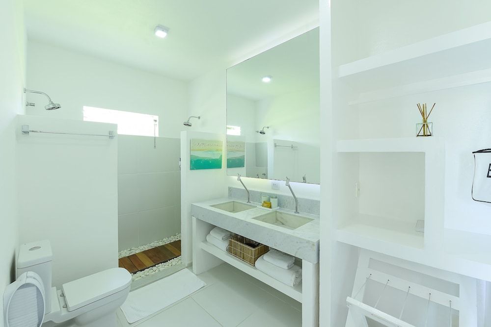 Junior Double Room, 1 King Bed, Poolside