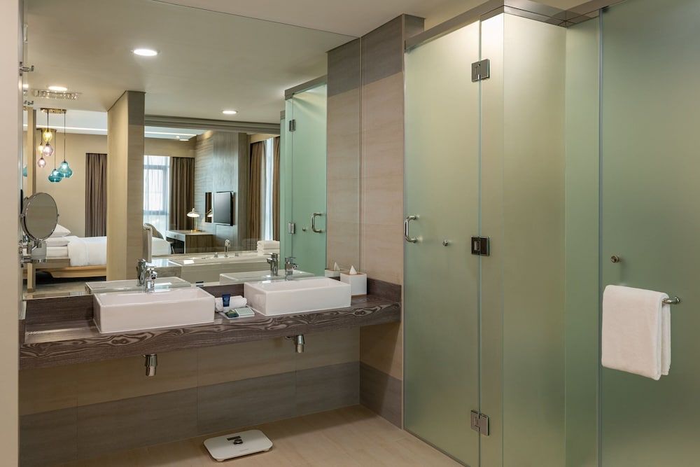 undefined Four Points by Sheraton Production City, Dubai 10