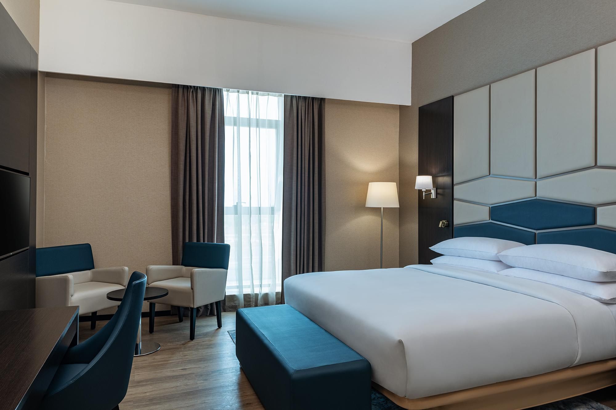 undefined Four Points by Sheraton Production City, Dubai 3
