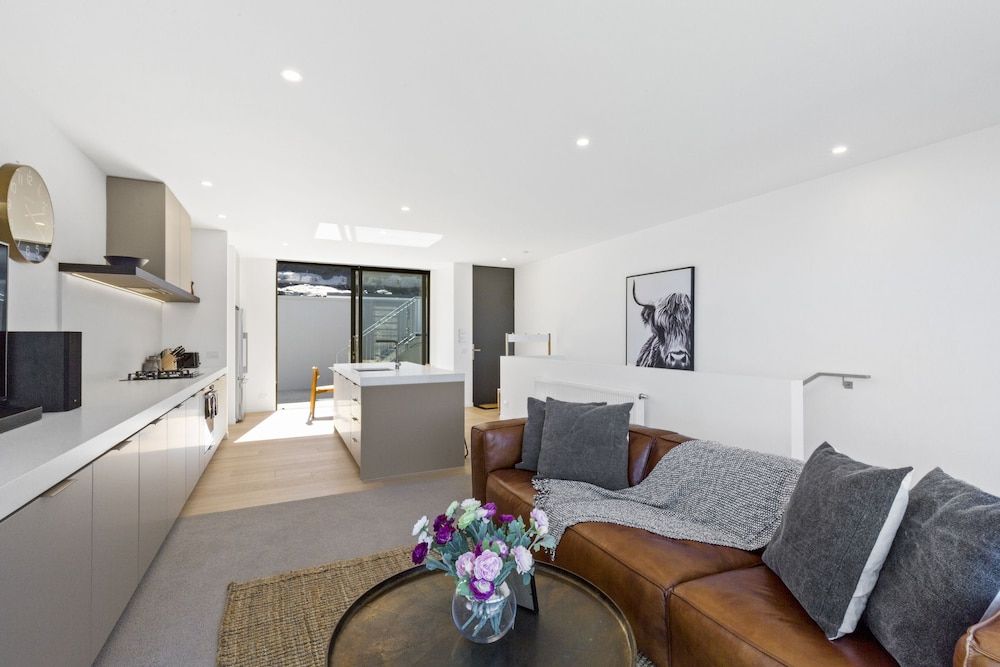 undefined Peak View Residence 9