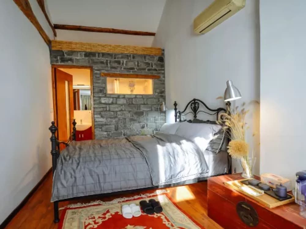 East Inn Design Triple Room 2