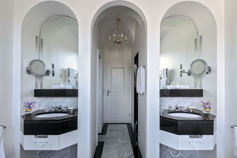 Badrutt's Palace Hotel Suite (Hitchcock) 3