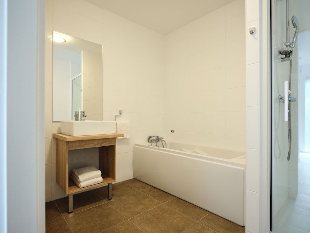 Comfort Townhome, 2 Bedrooms