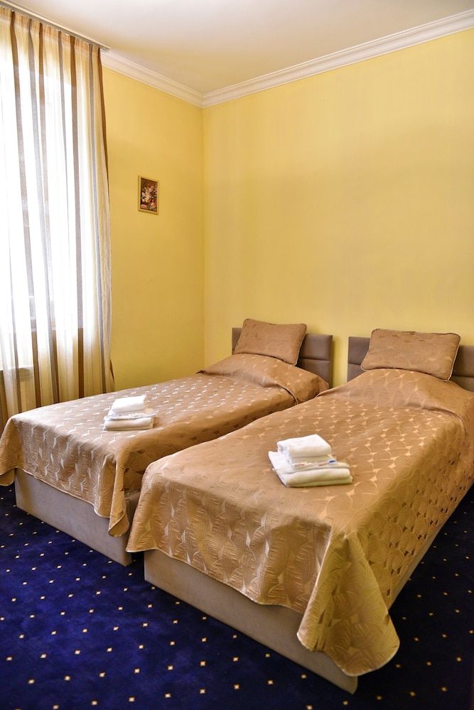 GreenWood Hotel Standard Double or Twin Room 3