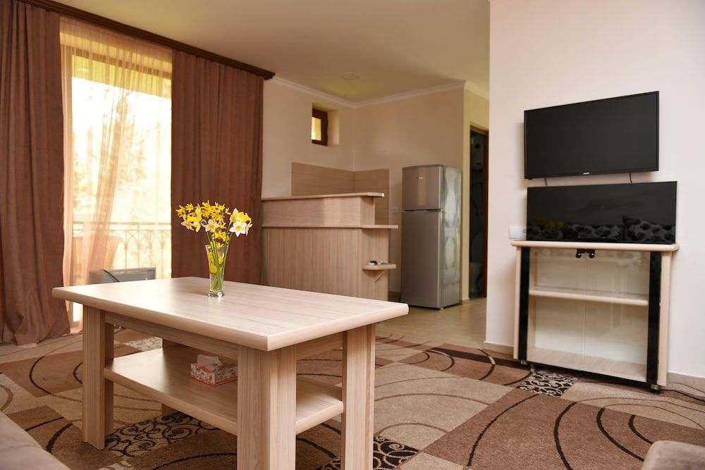 GreenWood Hotel Cottage 2