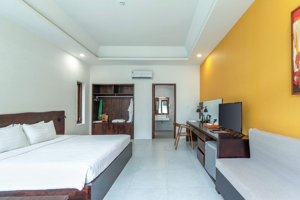 Exclusive Bungalow, 1 King Bed, Garden View