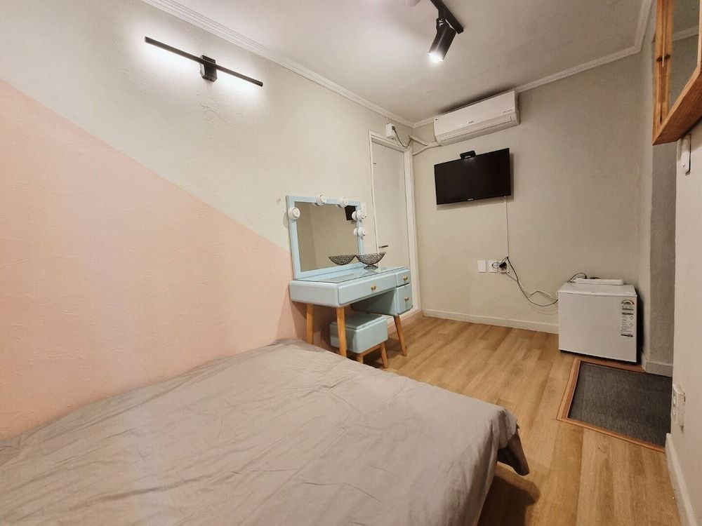 undefined Carrot Hostel 8