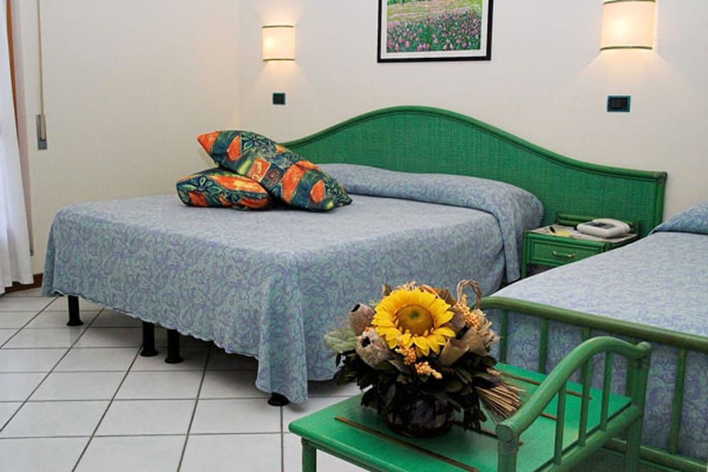 Hotel Kyrton Standard Triple Room, Balcony