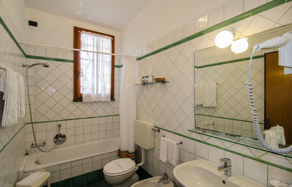 Hotel Kyrton Standard Double or Twin Room 12