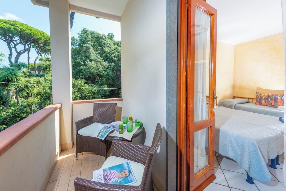 Hotel Kyrton Standard Triple Room, Balcony 3