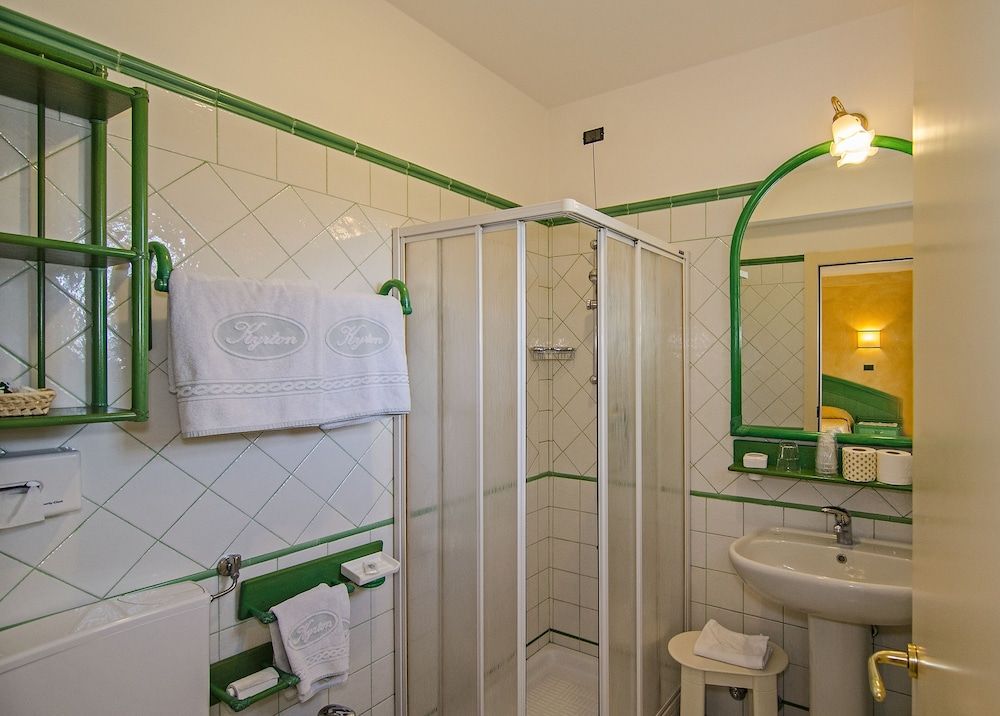 Hotel Kyrton Standard Double or Twin Room 13