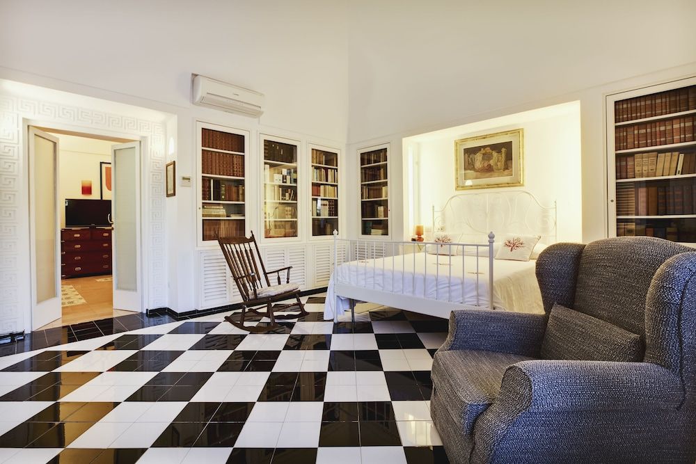 Suite Villa  Carolina Deluxe Room, Pool View 2