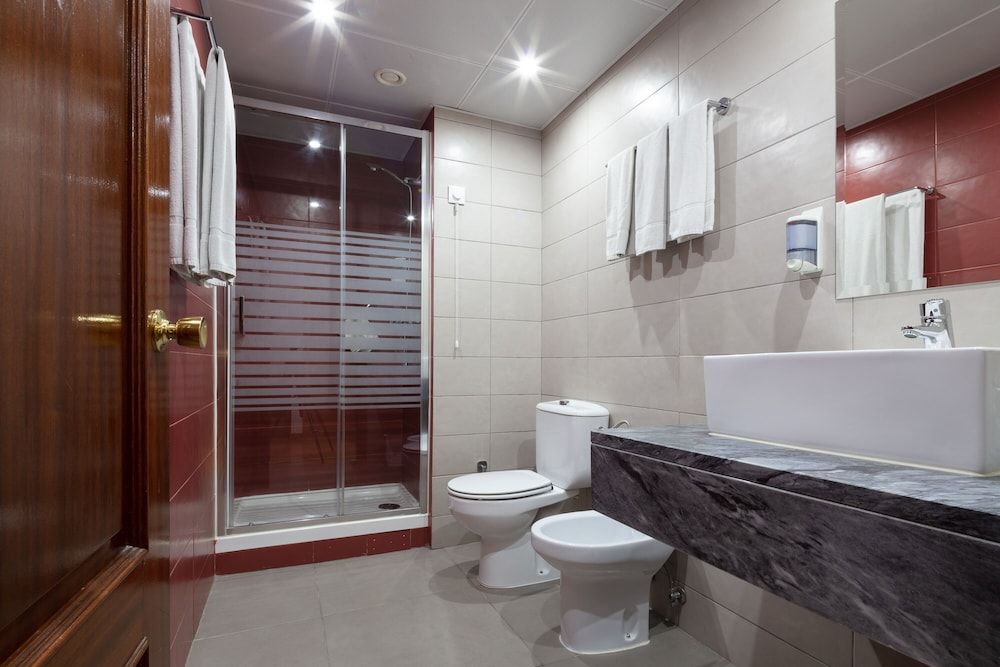 Hotel Anjos Quadruple Room 4