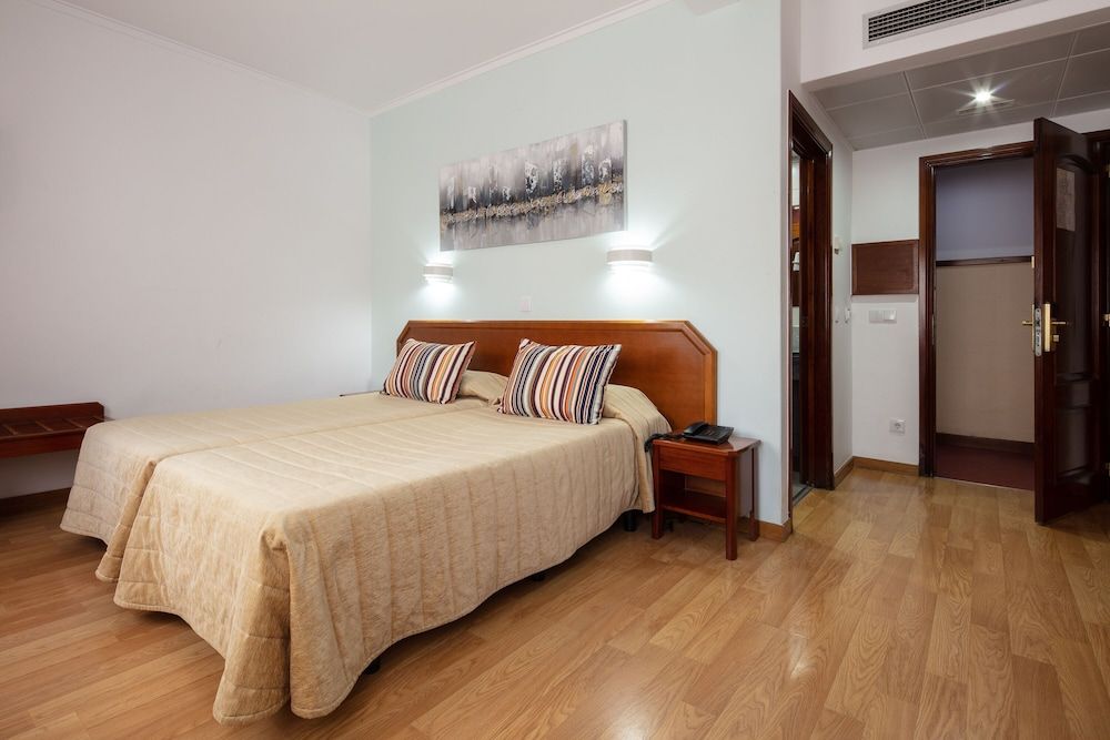 Hotel Anjos Quadruple Room