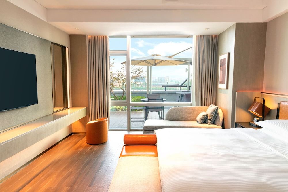 Regency, Suite, 1 King Bed, Terrace, Pool View