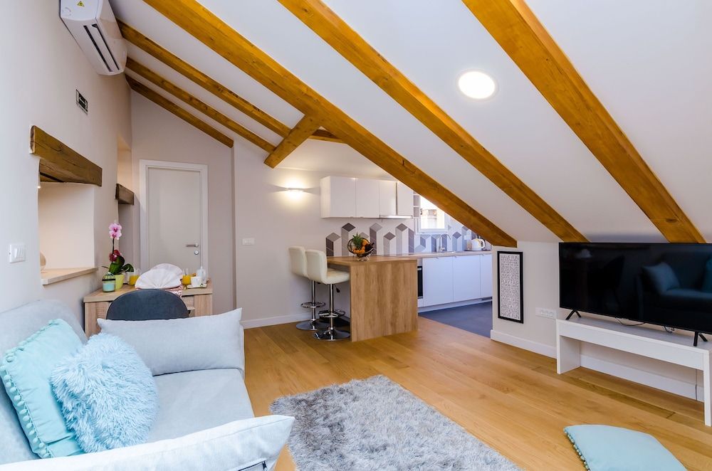 undefined Leonarda Baroque House - Old Town 5