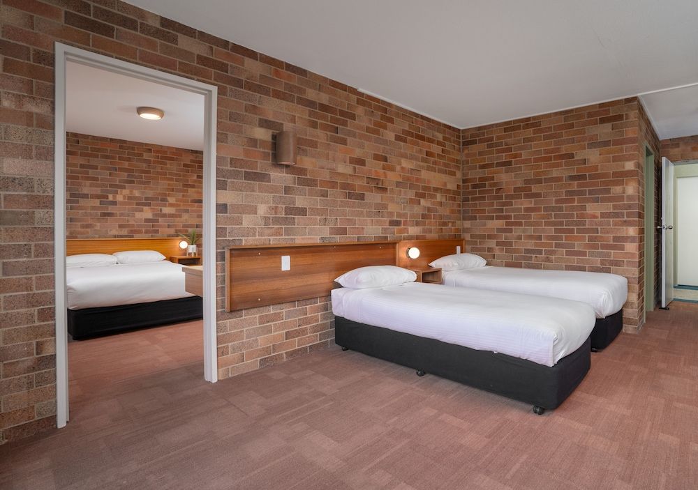 All Seasons Motel Armidale One Bedroom Apartment 2
