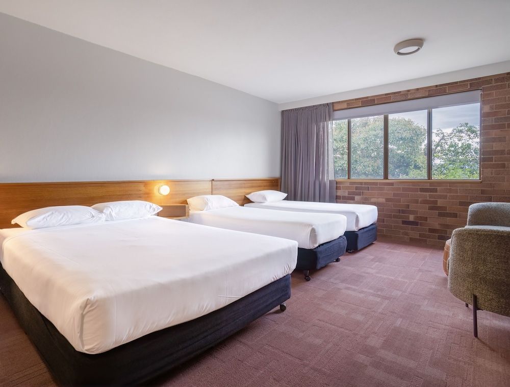 All Seasons Motel Armidale Family Room