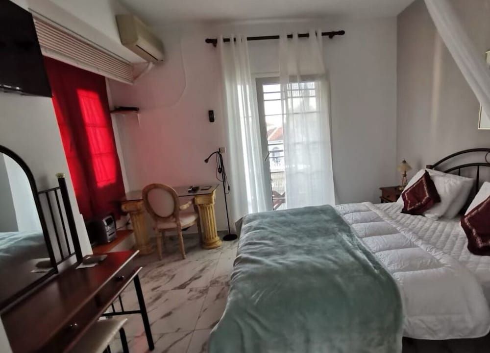 Junior Suite, 1 Bedroom, Partial Ocean View, Beachfront