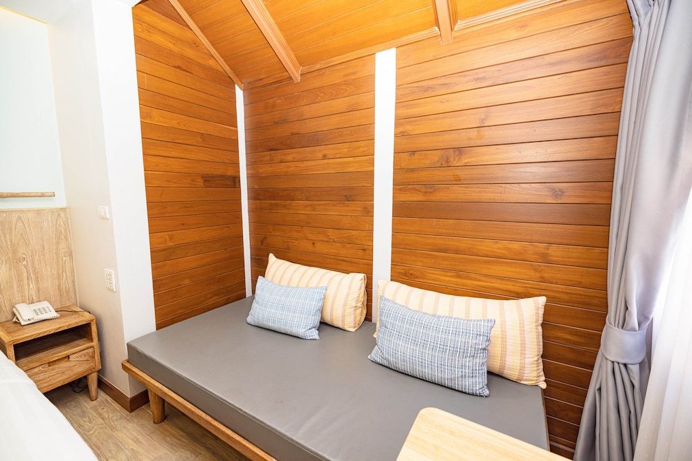 Pastell Oldtown Chiang Mai Deluxe Double Room With Balcony 4