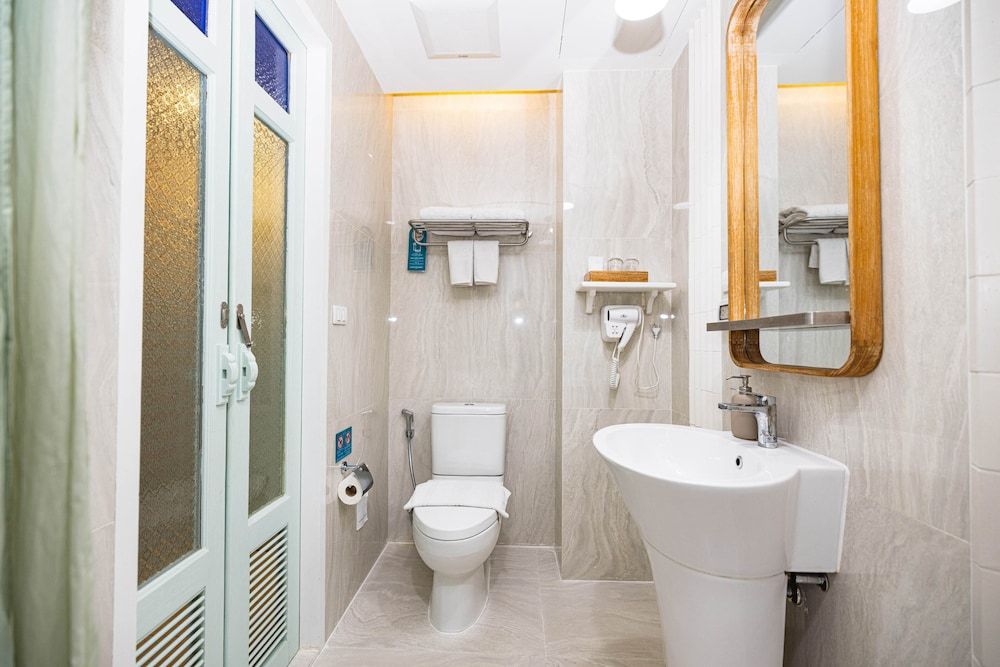 Pastell Oldtown Chiang Mai Deluxe Double Room With Balcony 12