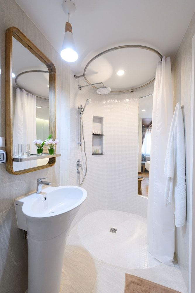 Pastell Oldtown Chiang Mai Deluxe Double Room With Balcony 14