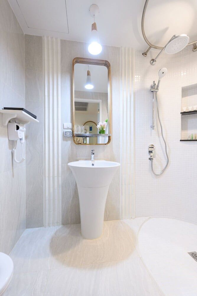 Pastell Oldtown Chiang Mai Deluxe Double Room With Balcony 15