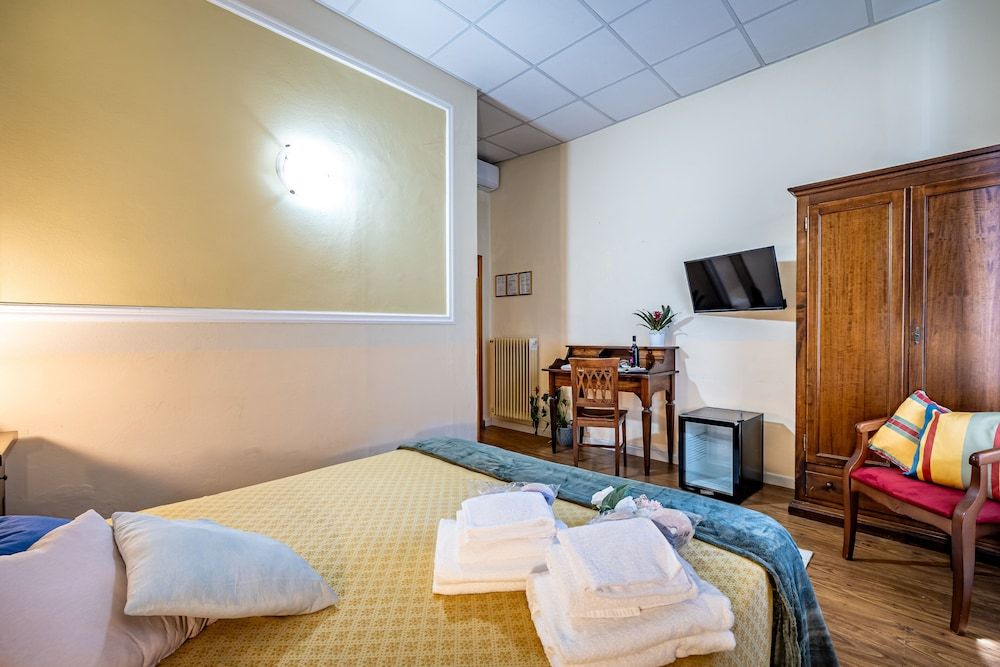 Hotel Minerva Economy Double Room 10