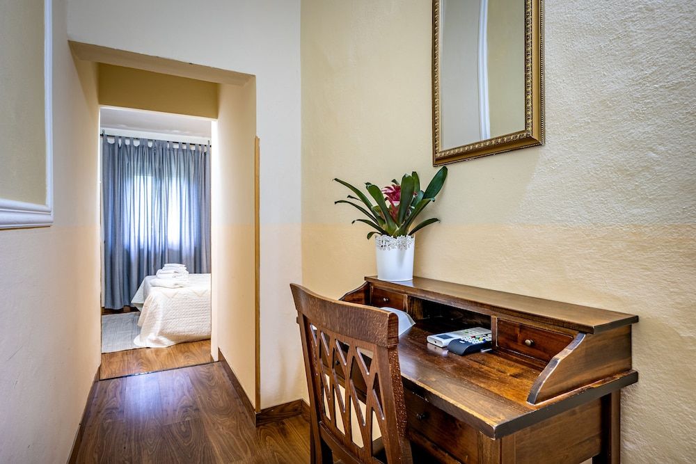 Hotel Minerva Economy Double Room 13