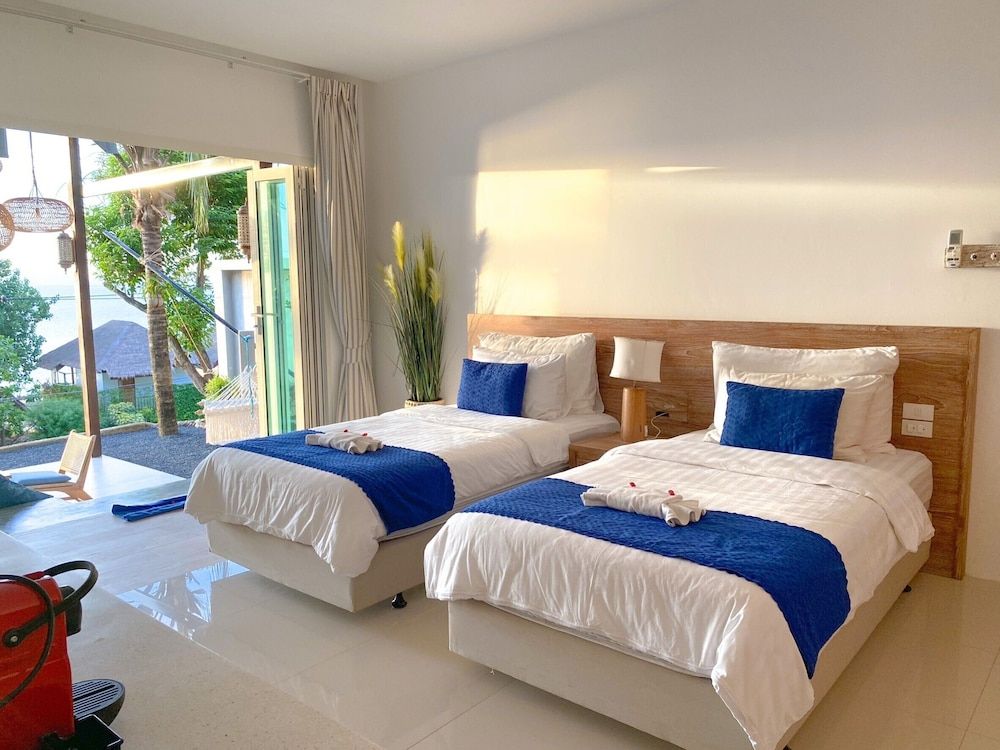 Deluxe Sea View Twin
