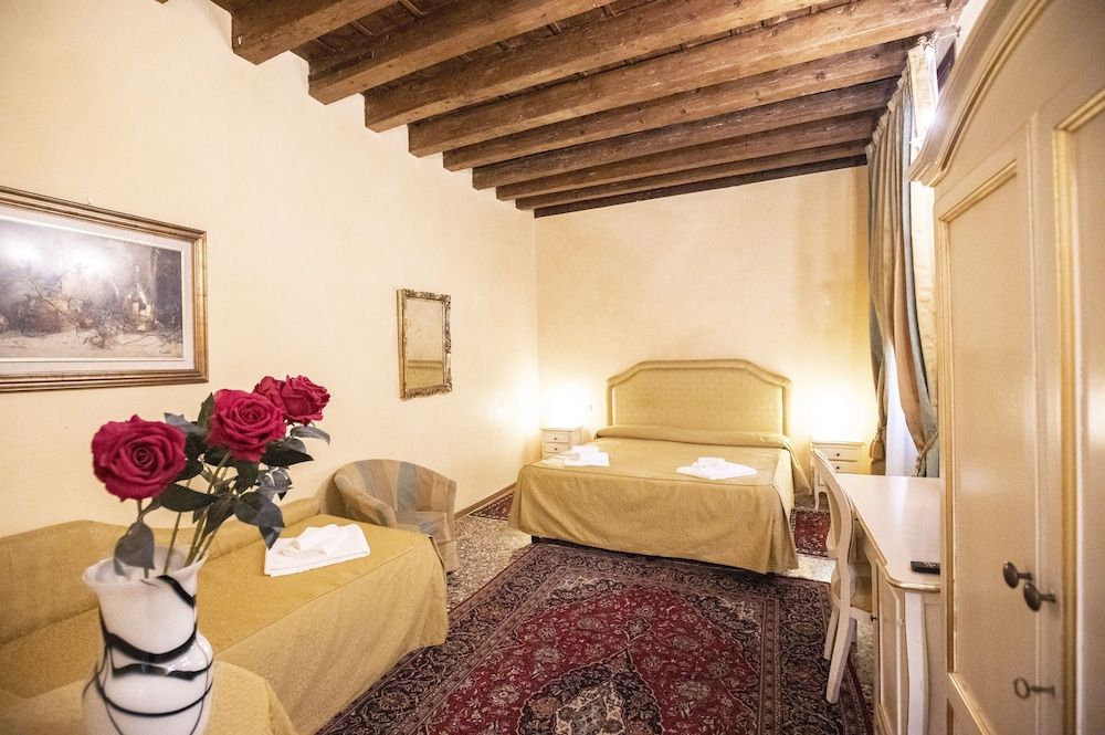 undefined Alla Vigna - Room Only 2