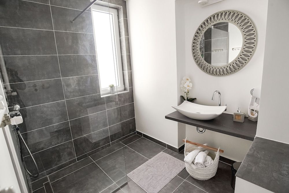 Metropole Apartments Old Town Deluxe Apartment, City View 22