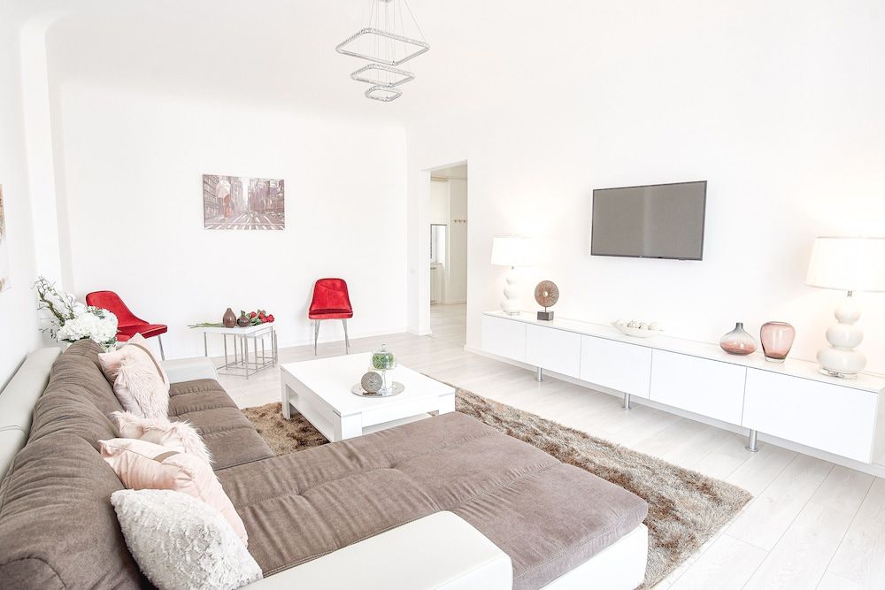 Metropole Apartments Old Town Deluxe Apartment, City View 32