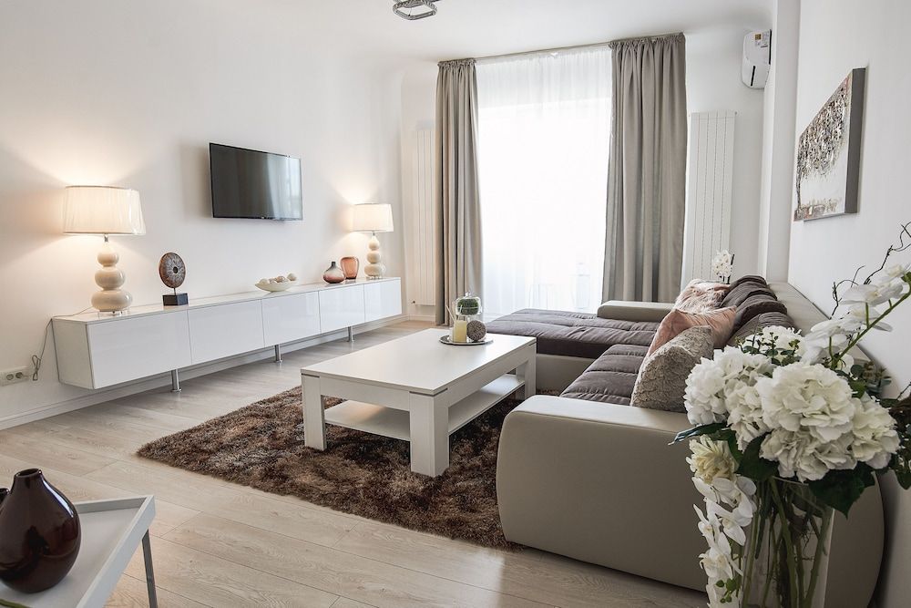 Metropole Apartments Old Town Deluxe Apartment, City View 30