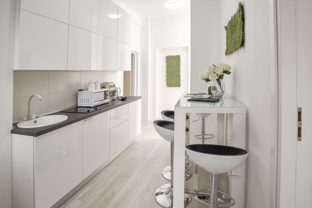 Metropole Apartments Old Town Deluxe Apartment, City View 15