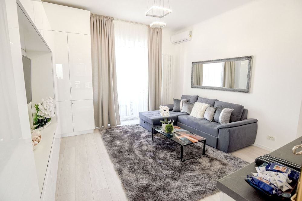 undefined Metropole Apartments Old Town 9