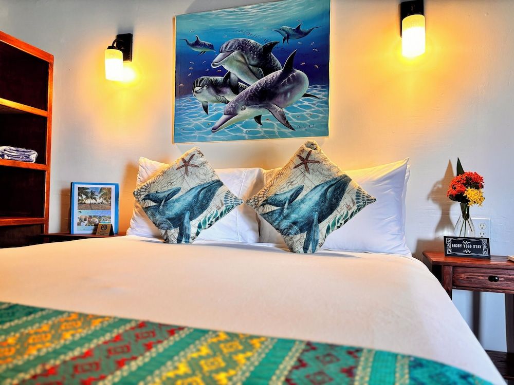 Azure Del Mar Deluxe Room, Beach View 2