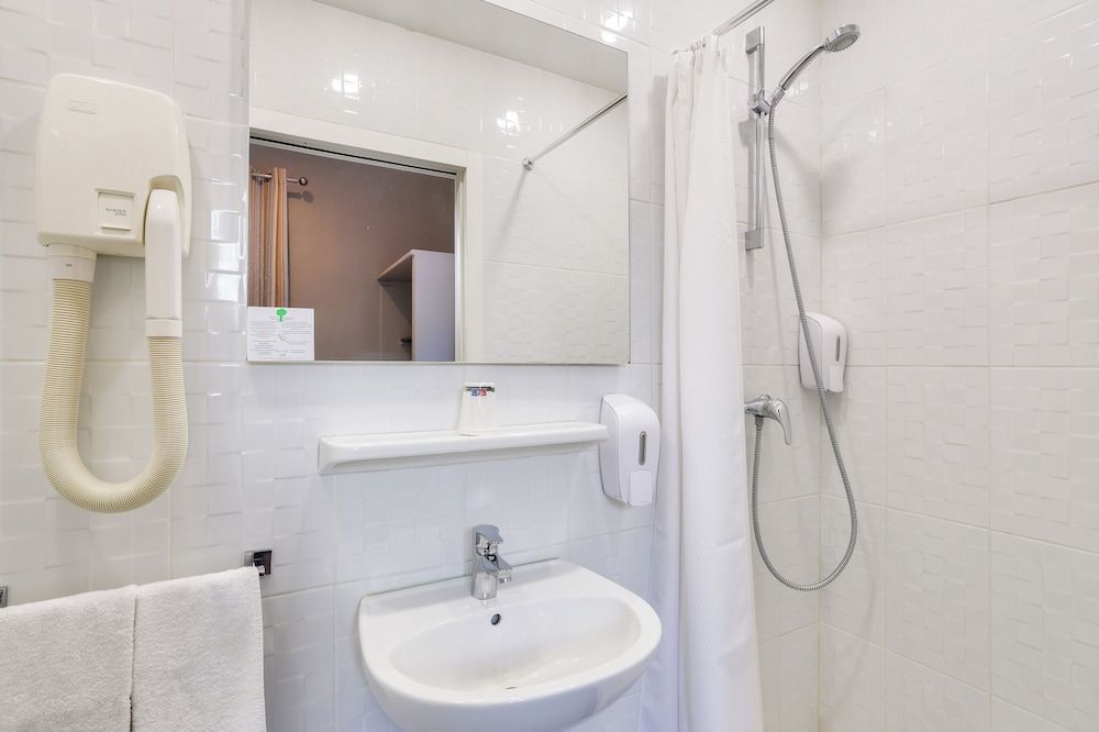 Hôtel Lépante Economy Double Room 5