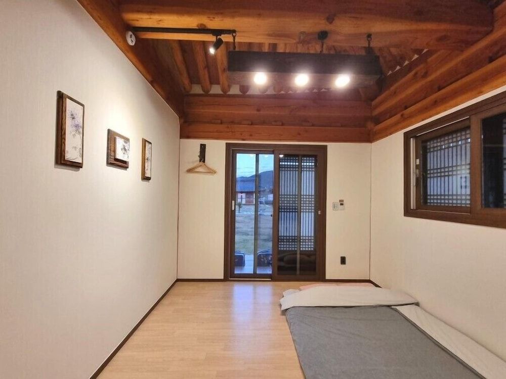 Hwarangroo Double Room 9