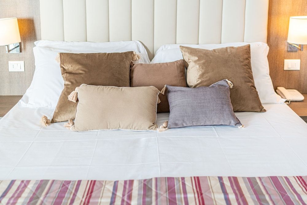 Superior Quadruple Room, Partial Sea View