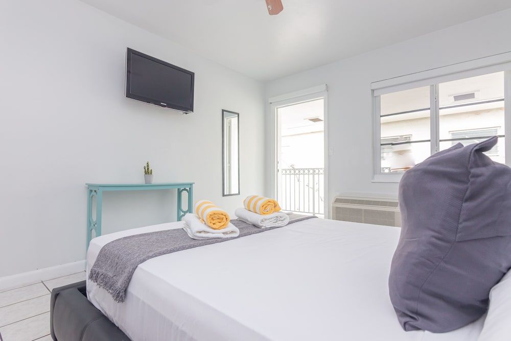 Boutique Apartments Miami Basic Studio (Unit 5A) 2