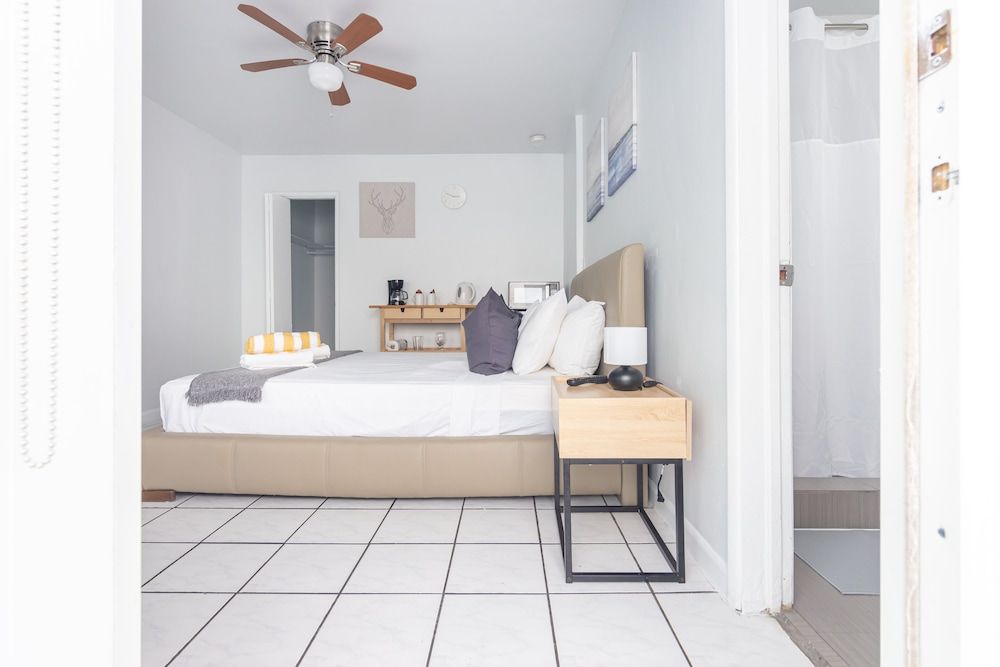 Boutique Apartments Miami Basic Studio (Unit 2A) 2