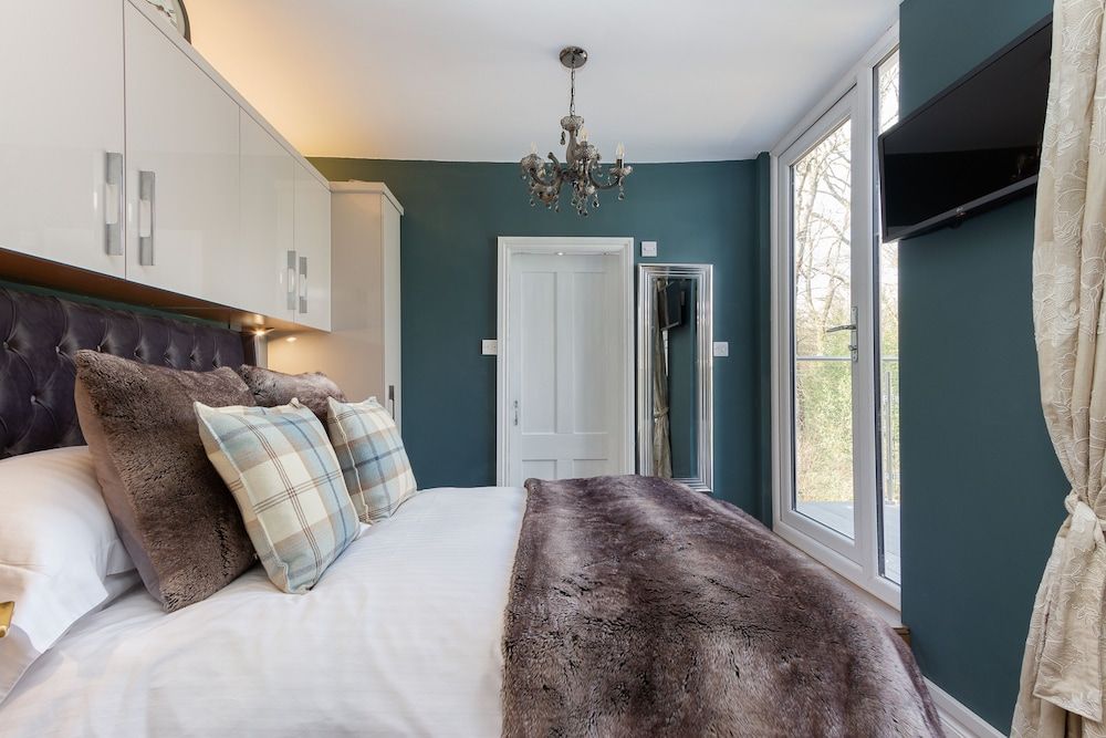 Glencree Romantic Double Room, Ensuite (Decked Balcony)