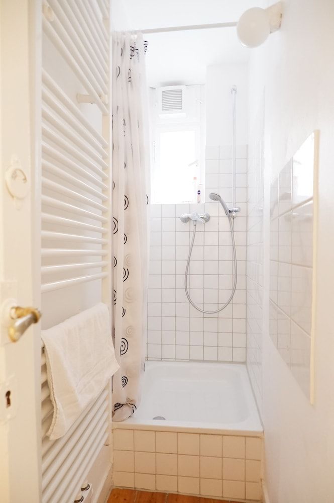 Apartment Zentral City Apartment, 4 Bedrooms (Nr. 17) 11