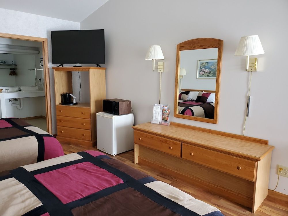 Bryan Inn Comfort Room, 2 Queen Beds