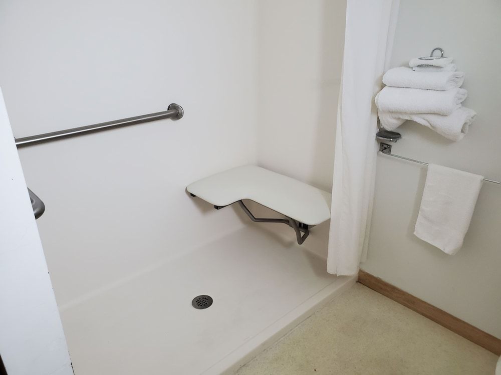 Bryan Inn Comfort Room, 2 Queen Beds 3